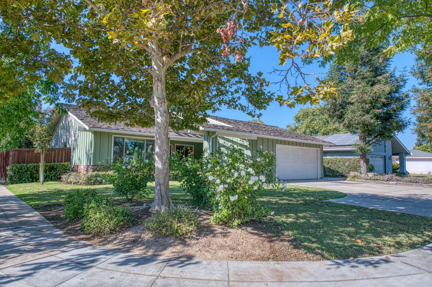 Property Photo:  6663 N Maroa Avenue  CA 93704 