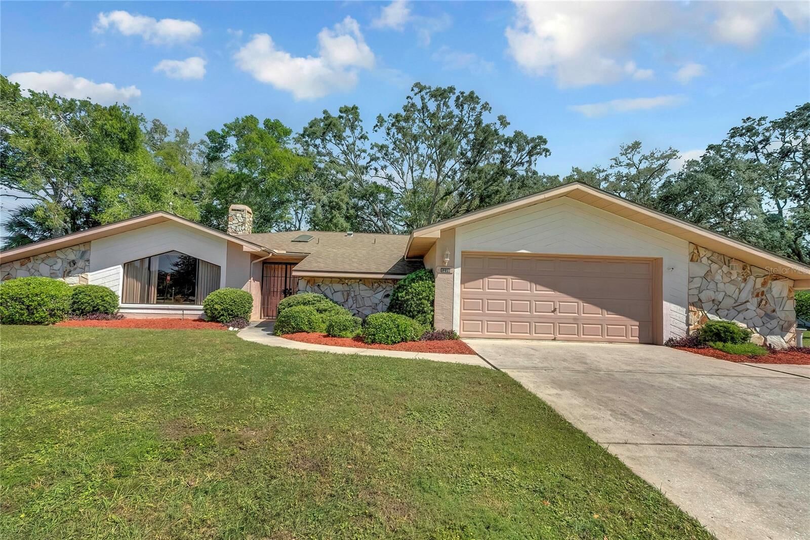 Property Photo:  8276 Tranquil Drive  FL 34606 