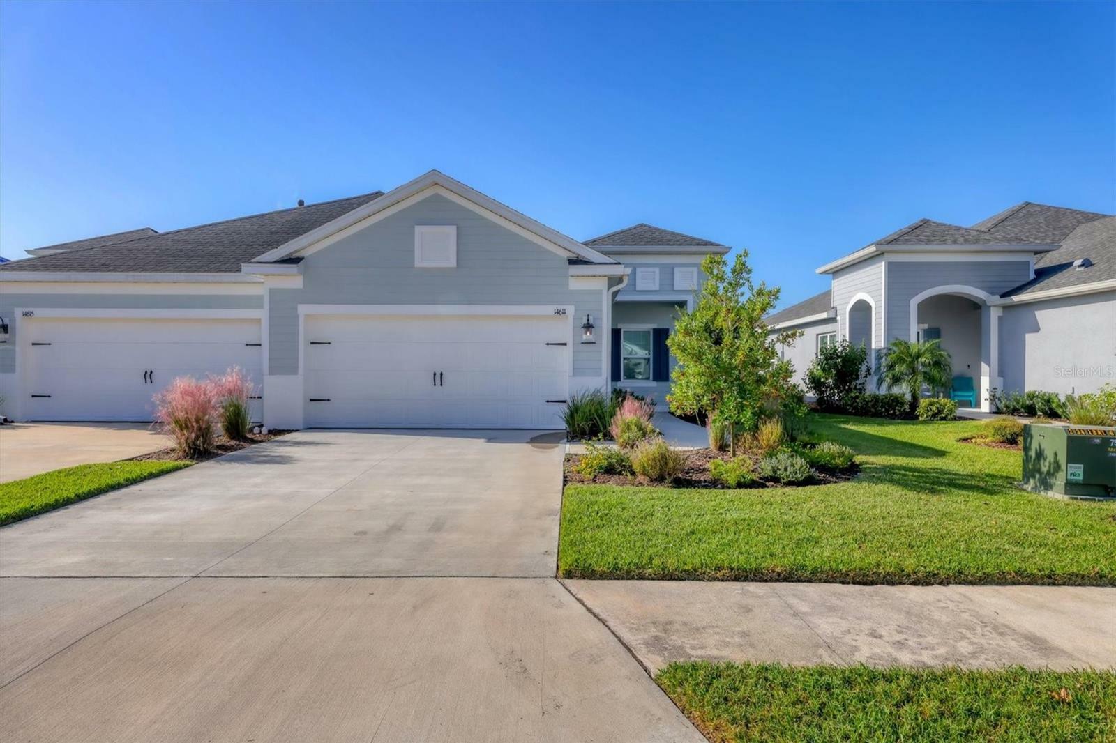 Property Photo:  14611 Barefoot Lane  FL 34219 