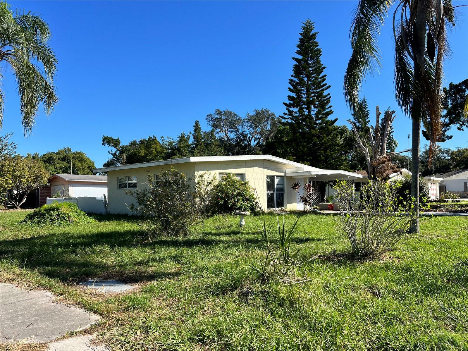 Property Photo: 5323 Carlton Road FL 34652