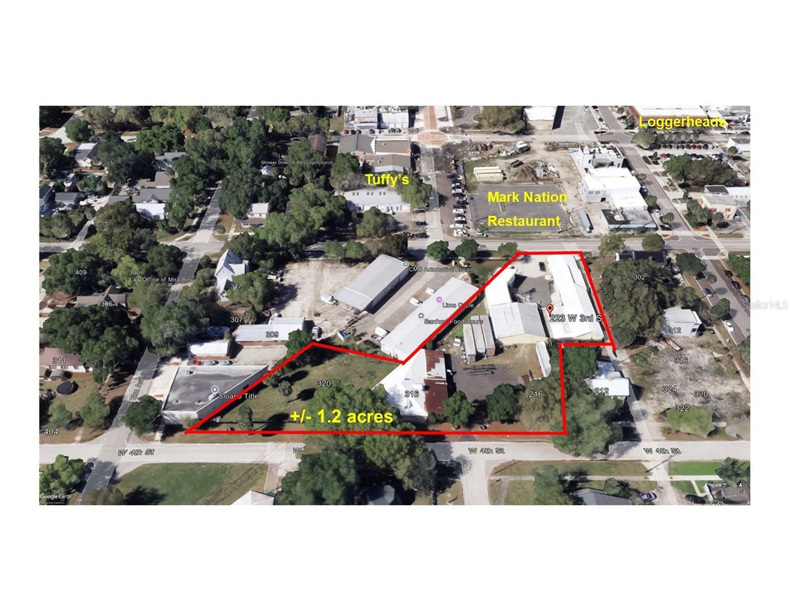 Property Photo: 223 W 3rd Street FL 32771