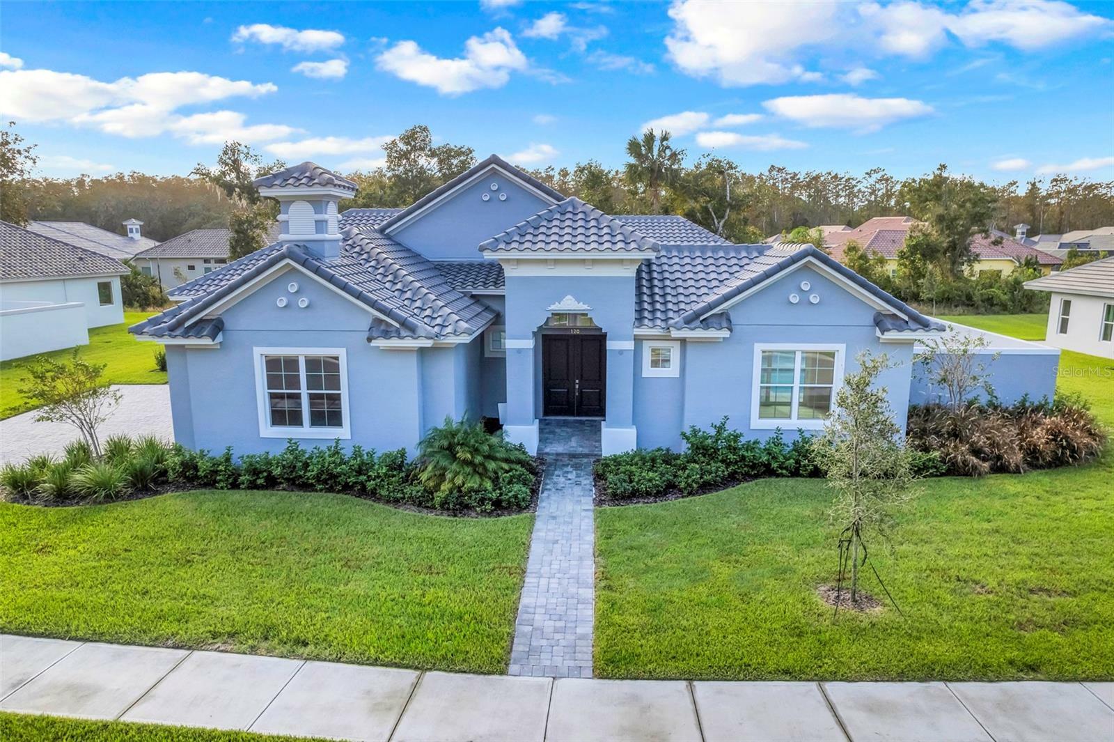 Property Photo: 120 New Leatherwood Drive FL 32137