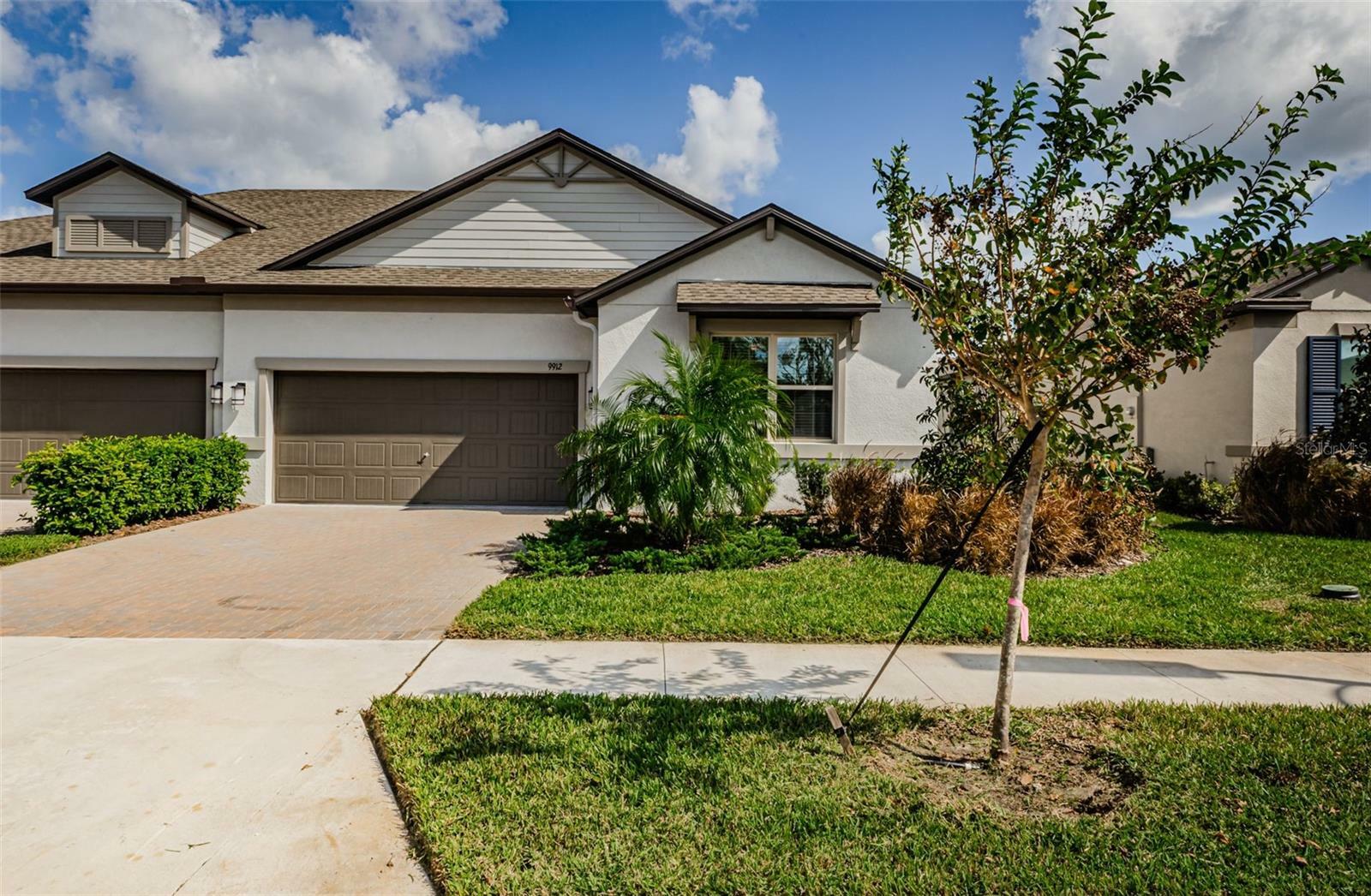 Property Photo:  9912 Campanula Court  FL 34637 