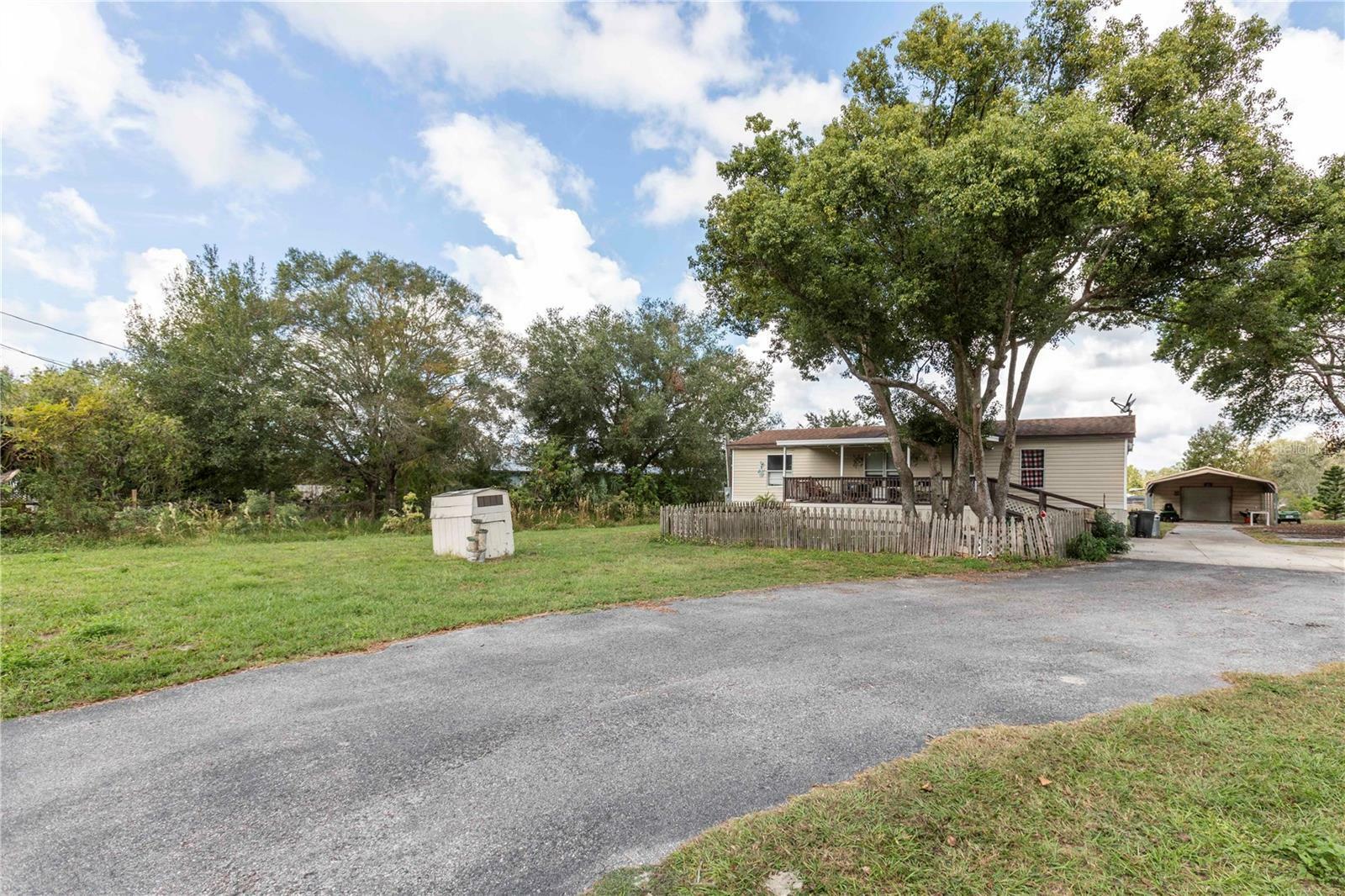 Property Photo:  13117 Lake Karl Drive  FL 34669 