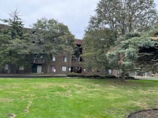 830 Elder Road B114  Homewood IL 60430 photo