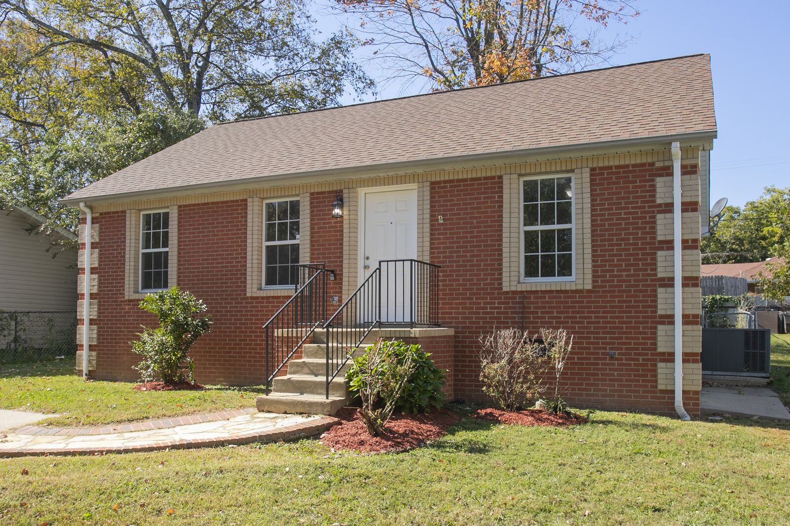 Property Photo:  325 Nix Dr  TN 37115 