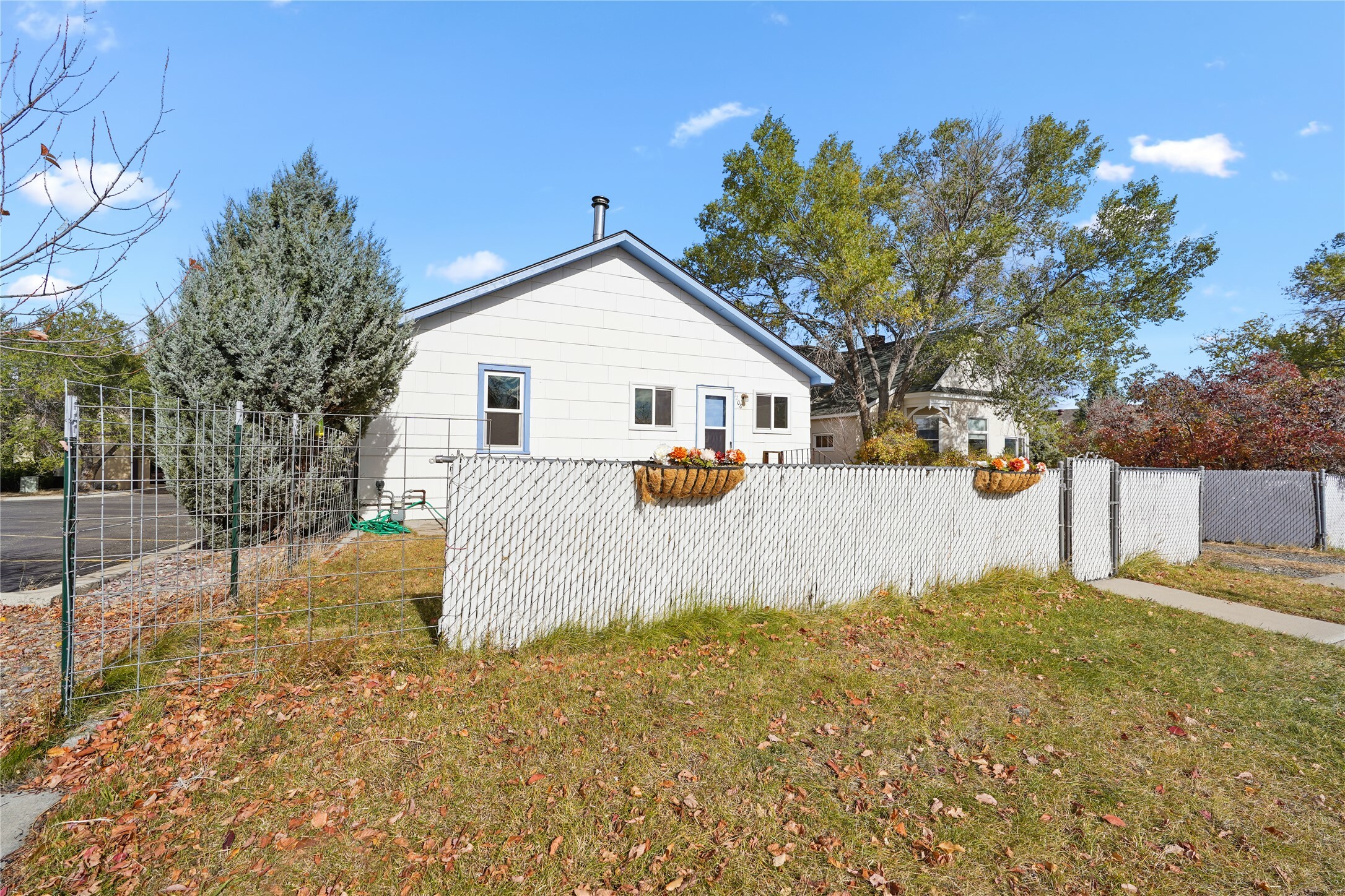 Property Photo:  1208 Poplar Street  MT 59601 