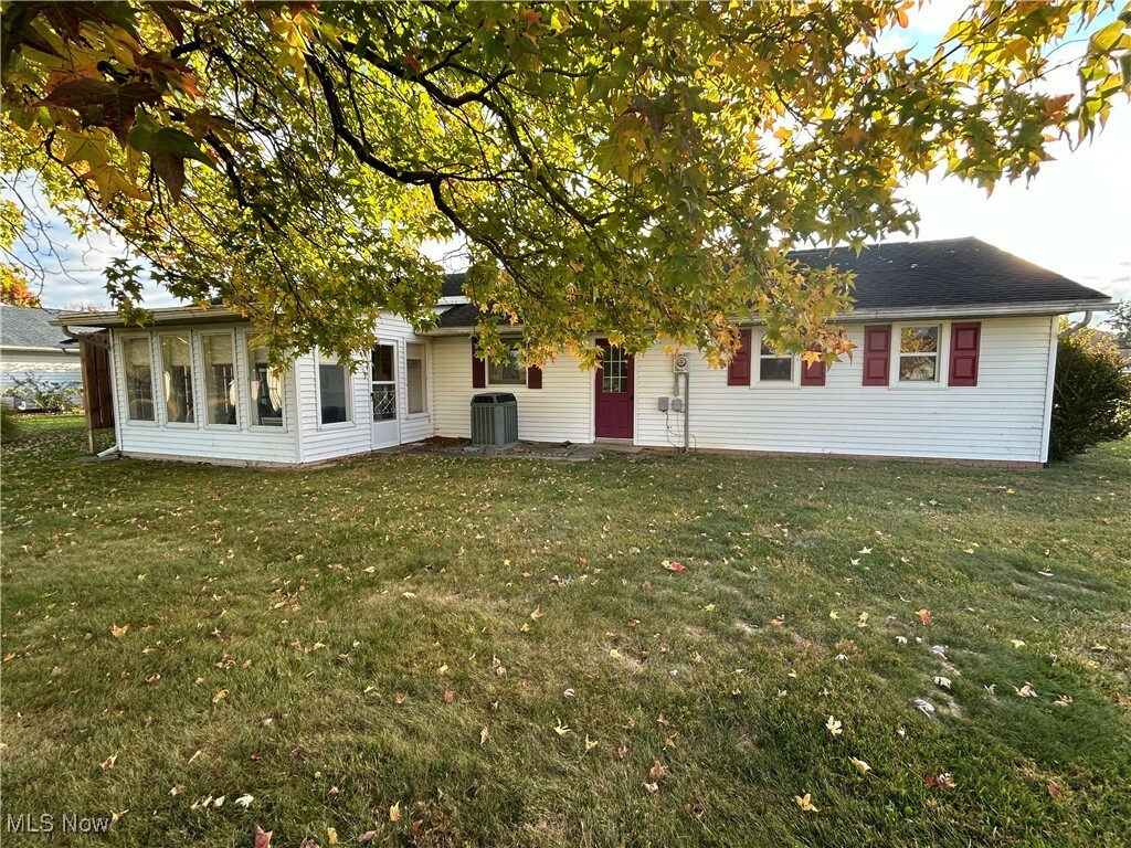 Property Photo:  6035 Southview Drive  OH 43830 