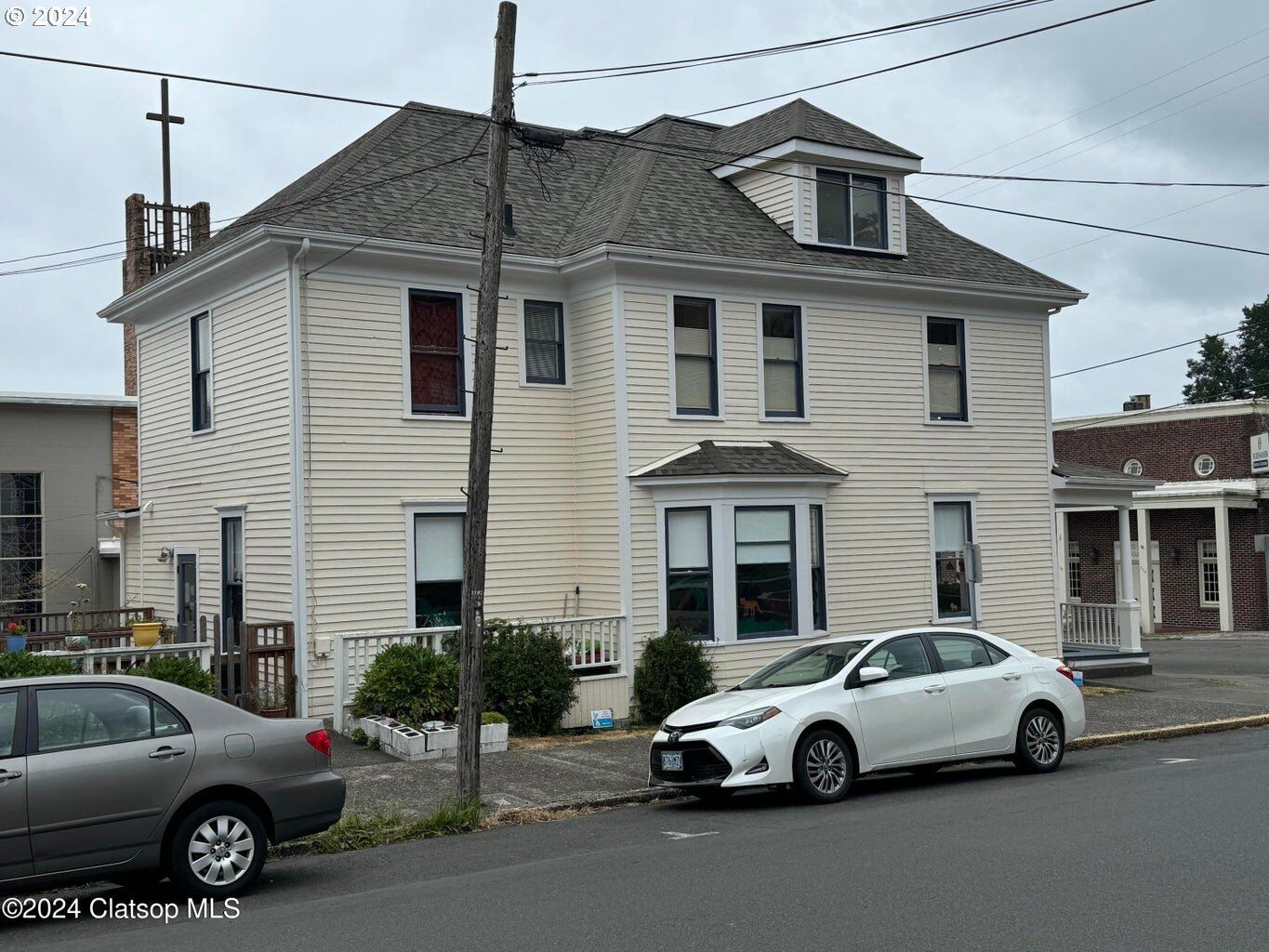 Property Photo:  591 12th  OR 97103 