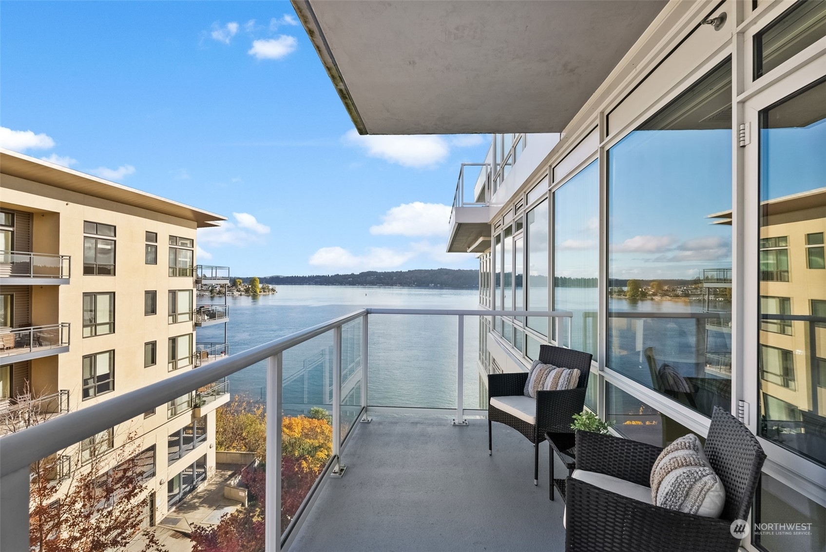 Property Photo:  360 Washington Avenue 507  WA 98337 