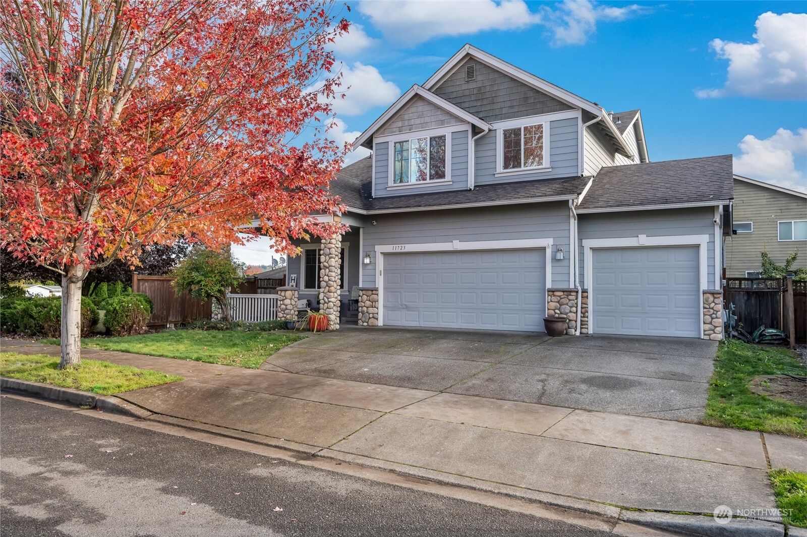 Property Photo:  11723  55th Avenue NE  WA 98271 