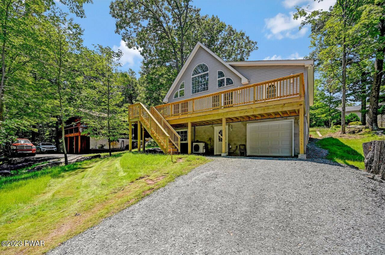 Property Photo: 1202 Wallenpaupack Drive PA 18436