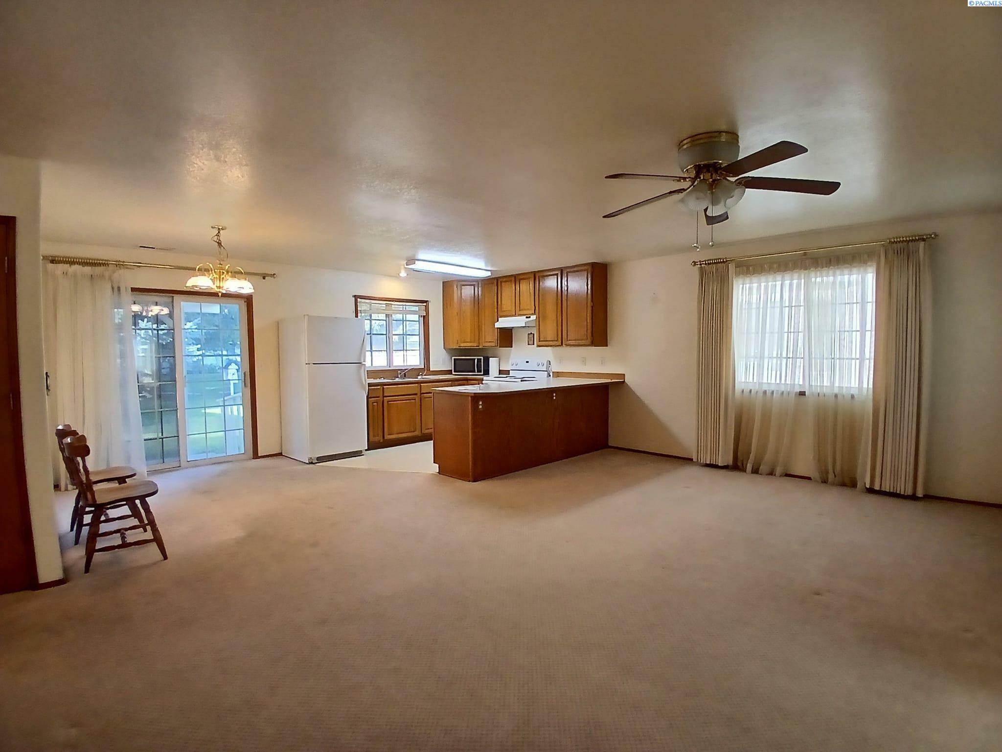 Property Photo:  1208 Road 37  WA 99301 