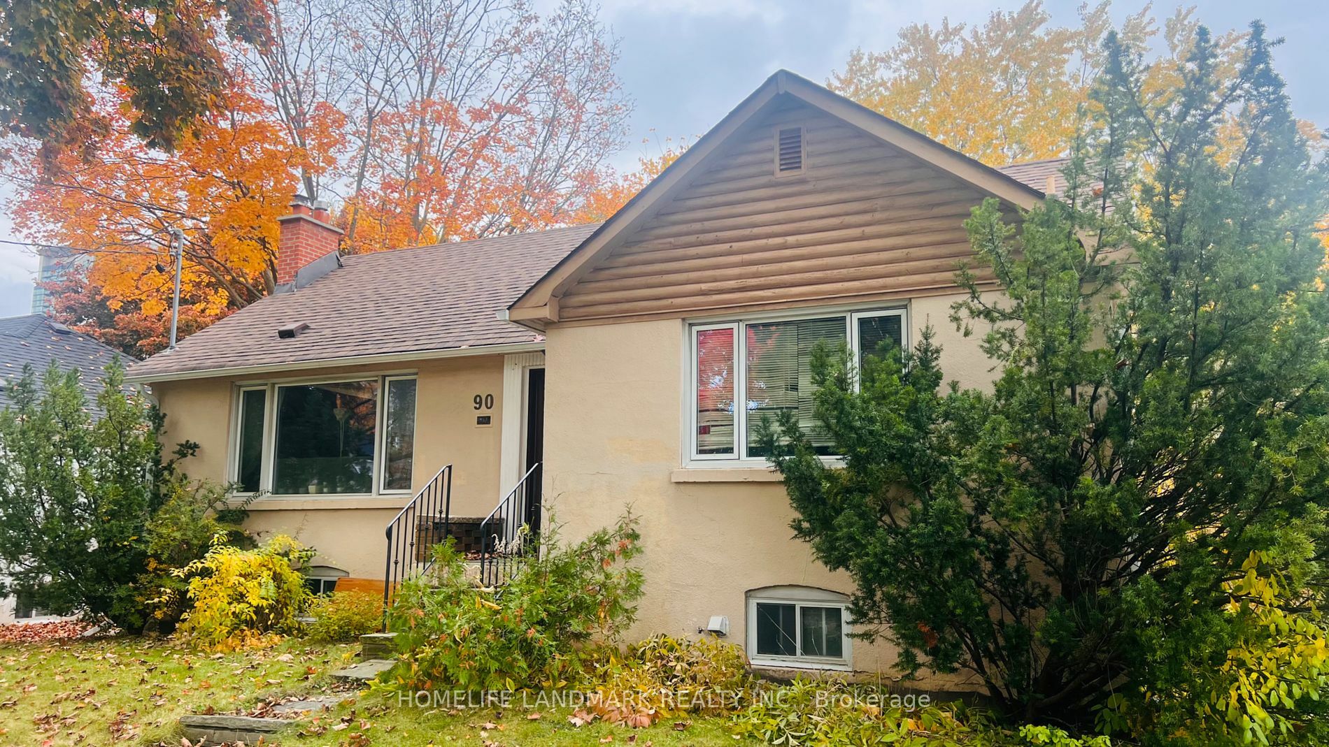 Photo de la propriété:  90 Elmwood Ave  ON M2N 3L9 