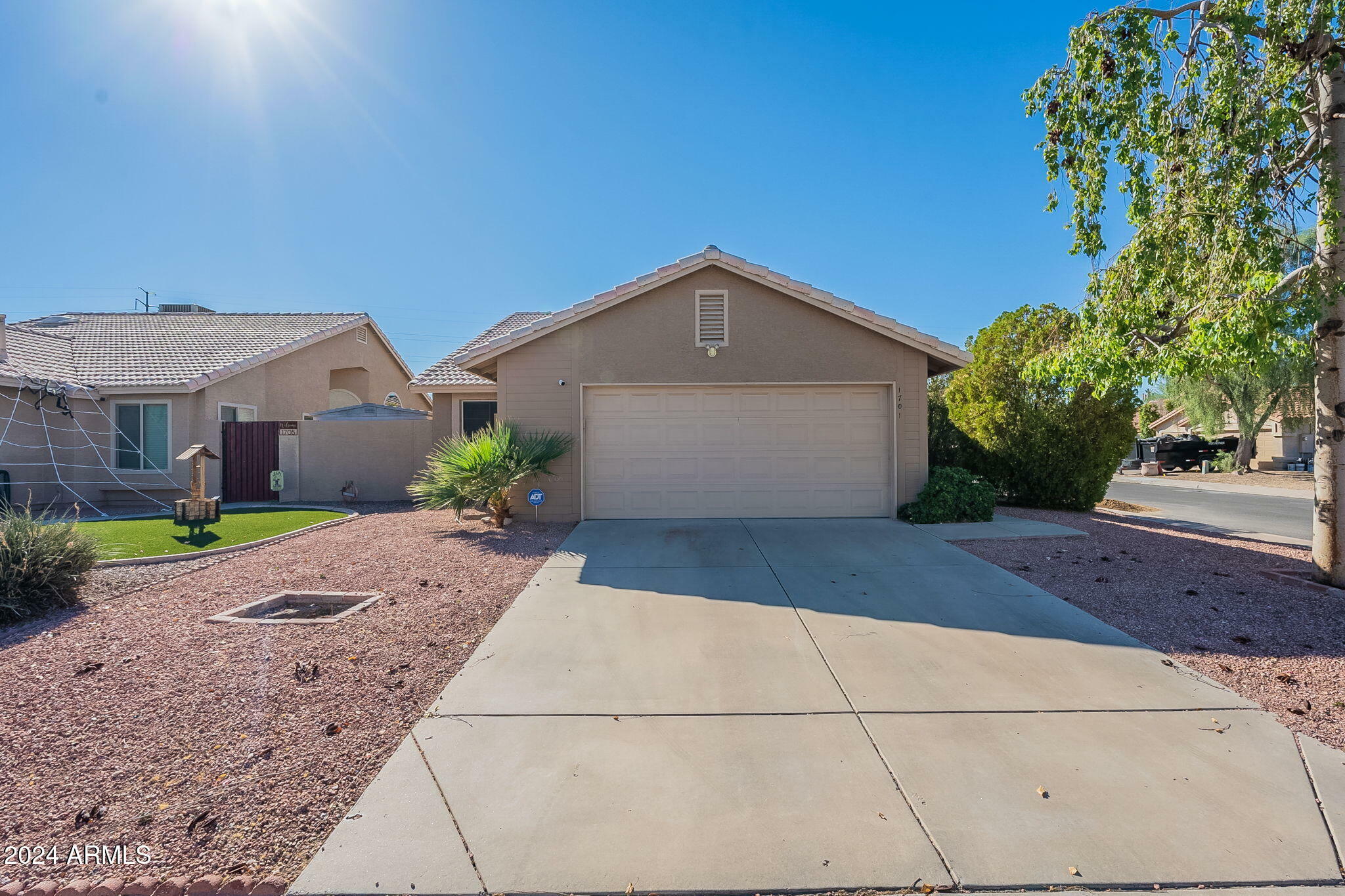Property Photo: 1701 E Fremont Road AZ 85042