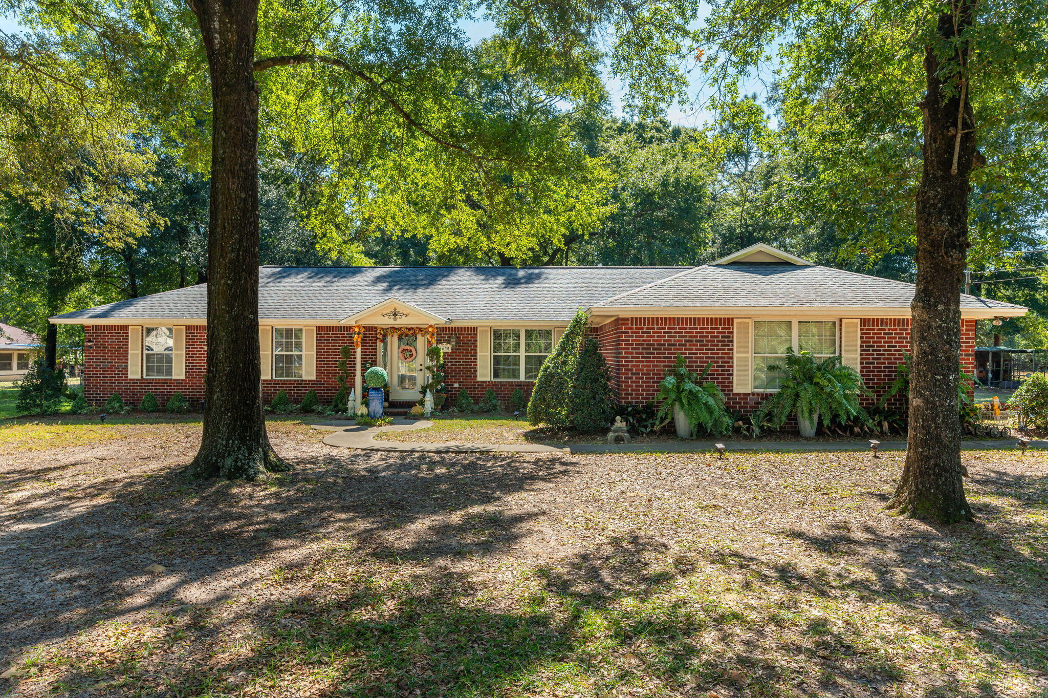 Property Photo:  6635 Warren Road  FL 32583 