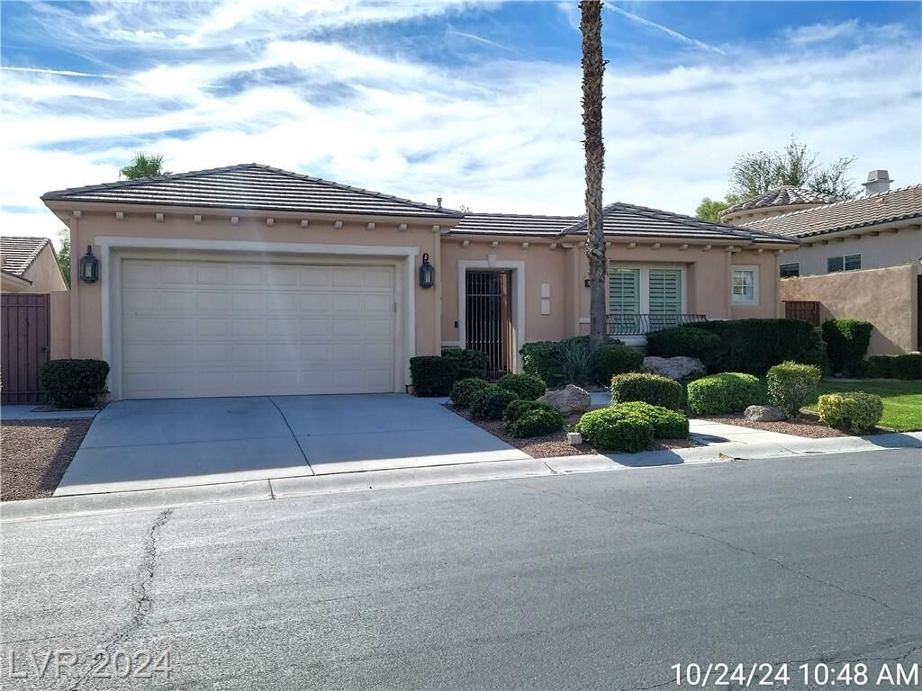 Property Photo:  11291 La Madre Ridge Drive  NV 89135 