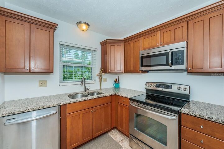 Property Photo: 59 Kipling Plaza FL 33767