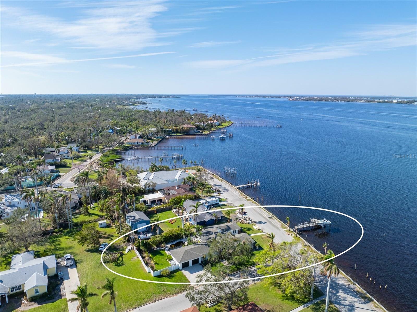 Property Photo:  2503 Riverview Boulevard  FL 34205 