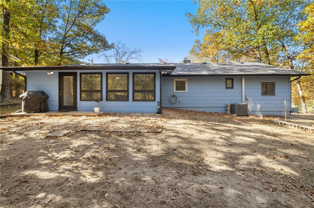 Property Photo:  14 Adams Lane  AR 72715 