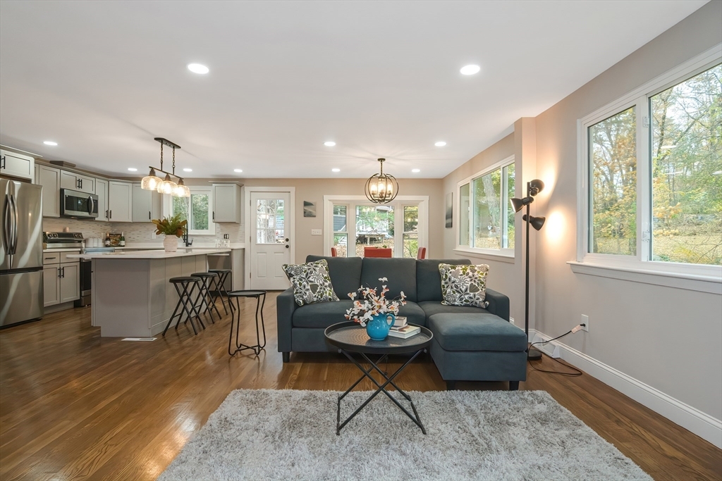 Property Photo: 354 Gorwin Dr MA 01746