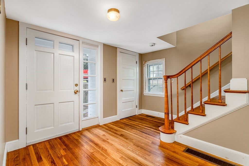 Property Photo:  34 Starr Hill Rd  MA 01460 