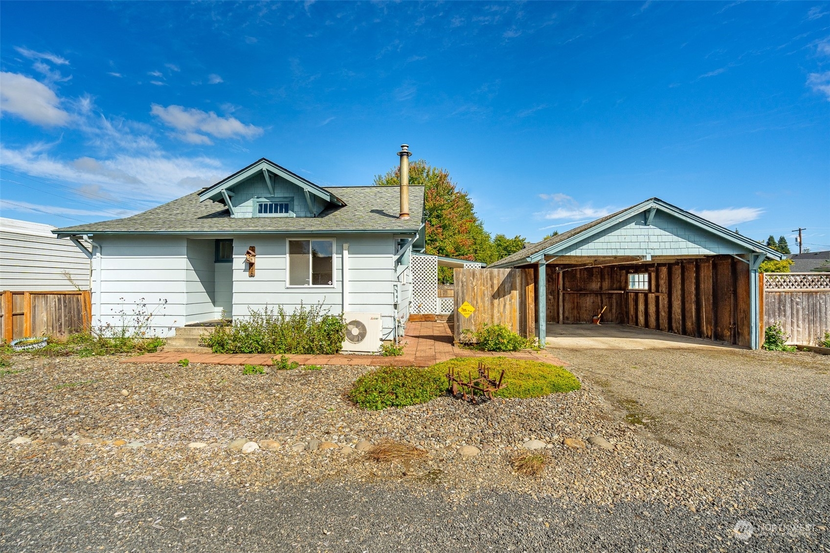 Property Photo:  430 Maple Street  WA 98591 