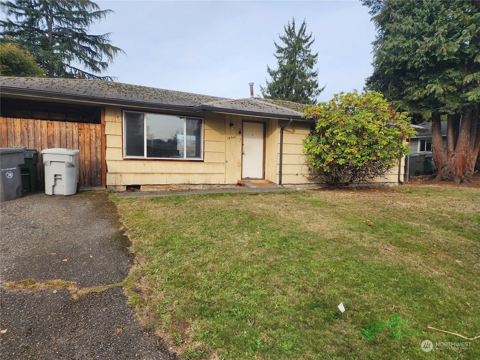House for sale in Renton: 16841 121st Avenue SE, Renton, WA 98058