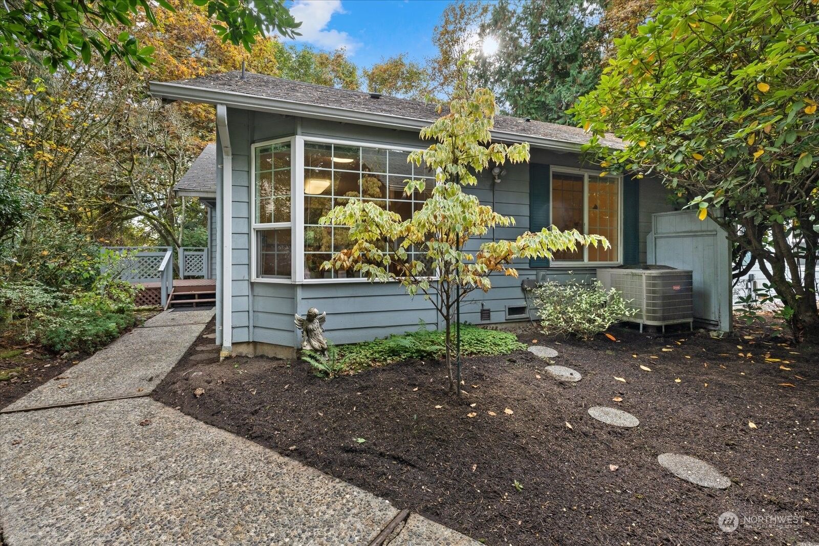 Property Photo:  8514  139th Avenue NE  WA 98052 