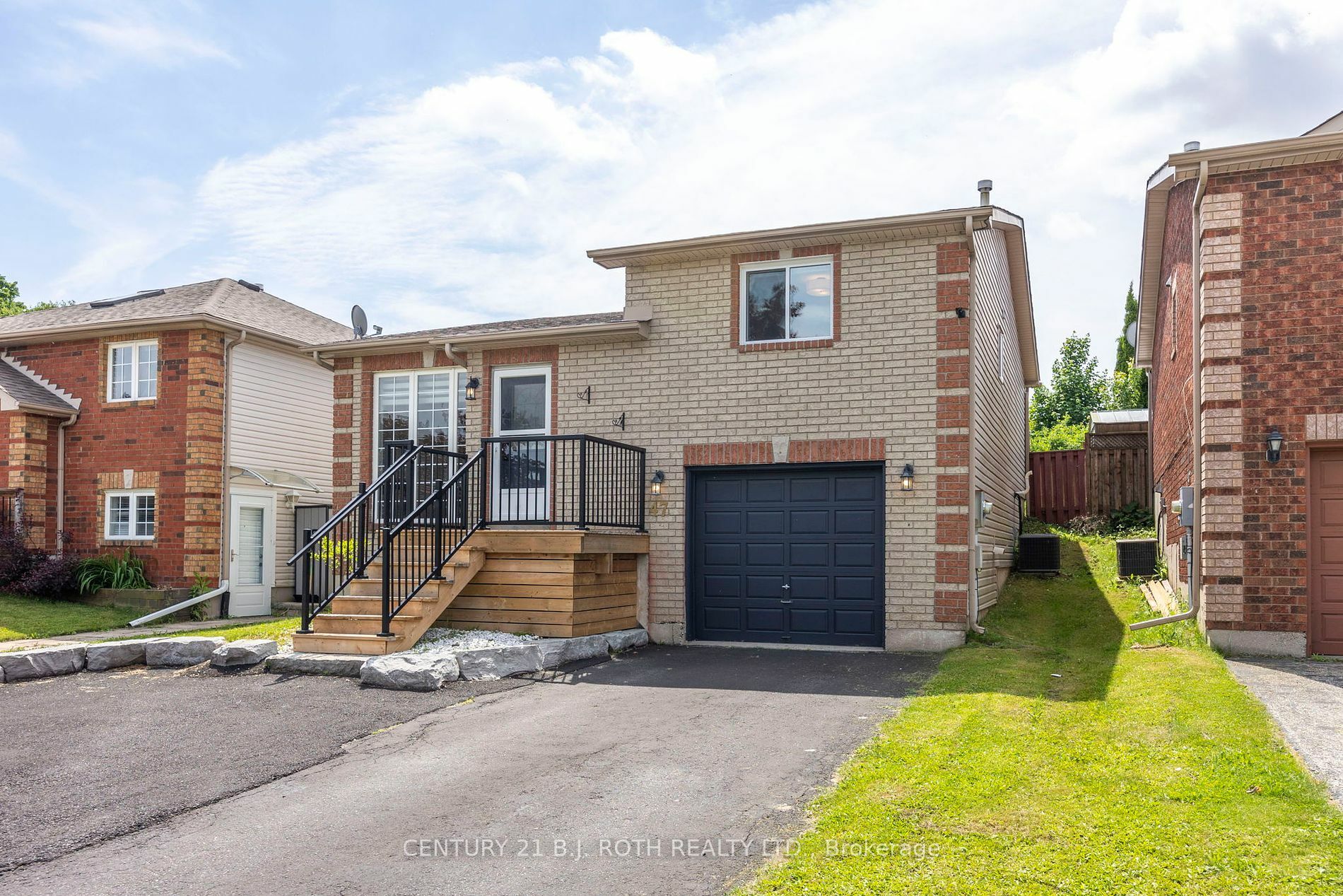 Property Photo:  47 Lougheed Rd  ON L4N 8G2 