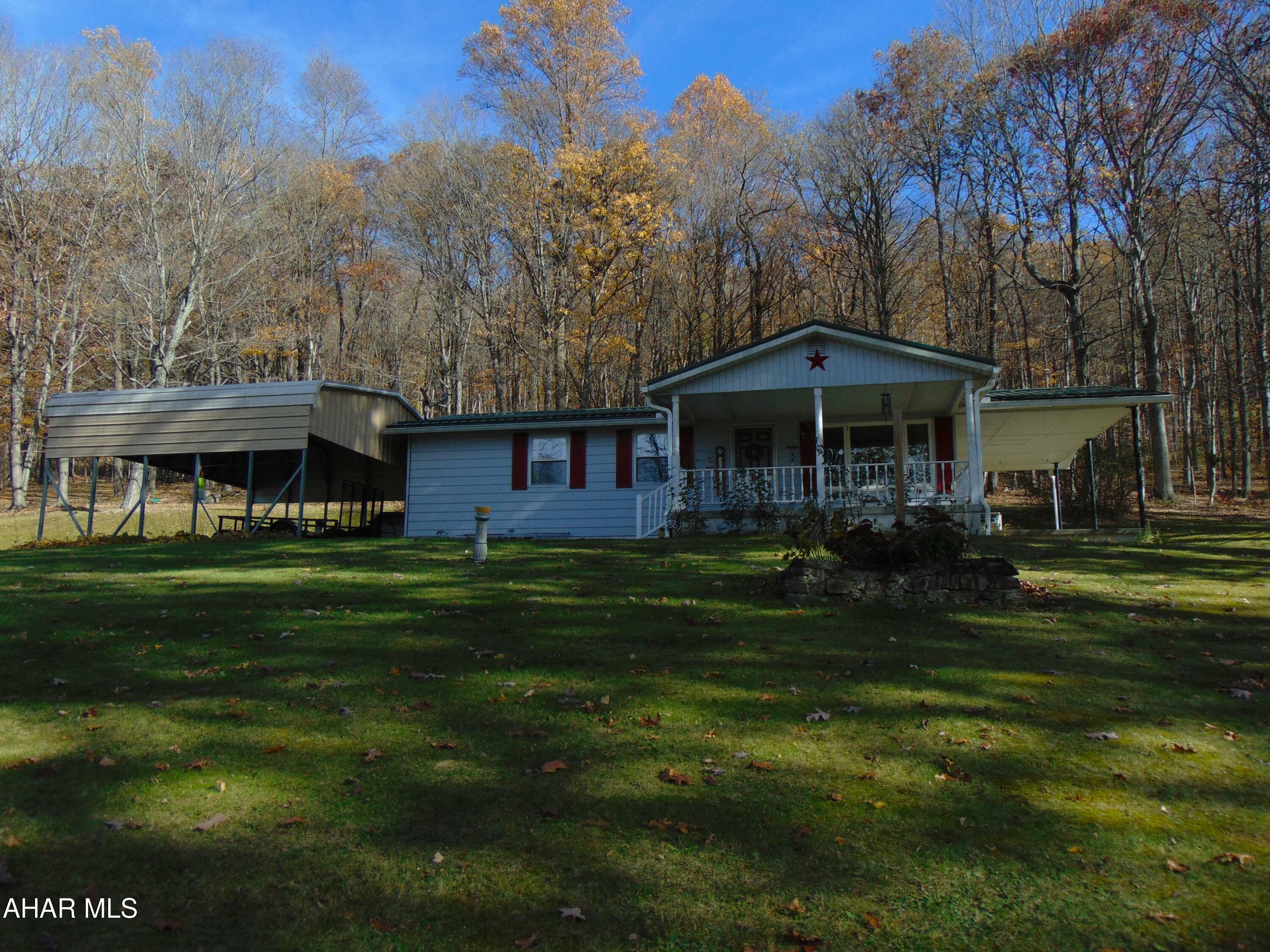 Property Photo:  1870 Black Valley Road  PA 15535 