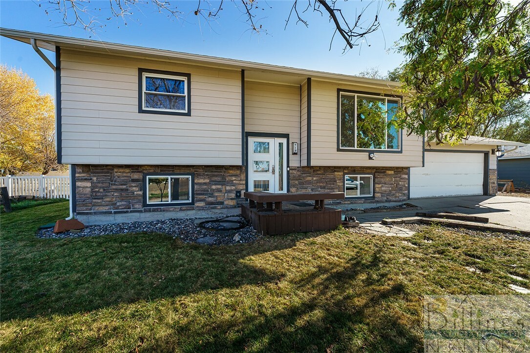 Property Photo:  719 Lile Road  MT 59101 