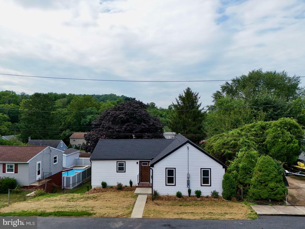 Property Photo:  612 Franklin Street  PA 17512 