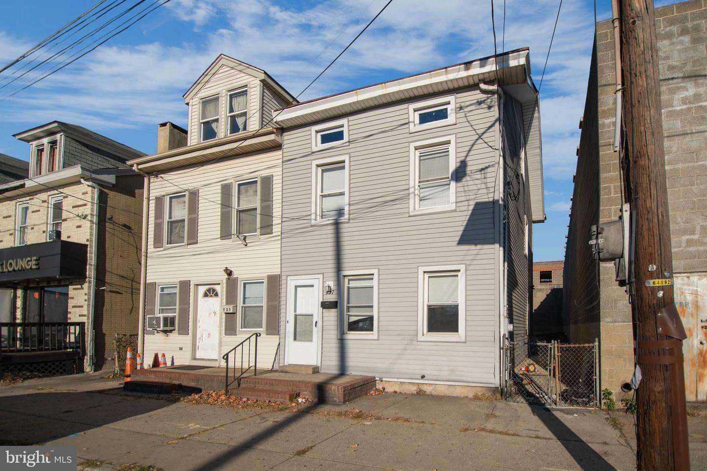 Property Photo:  937 New York Avenue  NJ 08638 