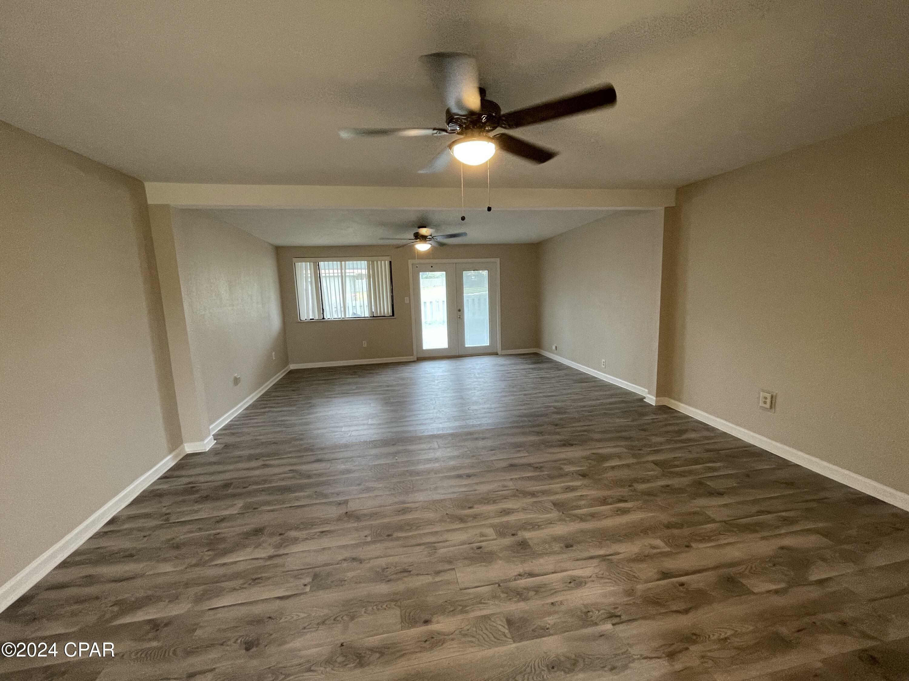 Property Photo:  1025 W 19th 17A Street 17A  FL 32405 