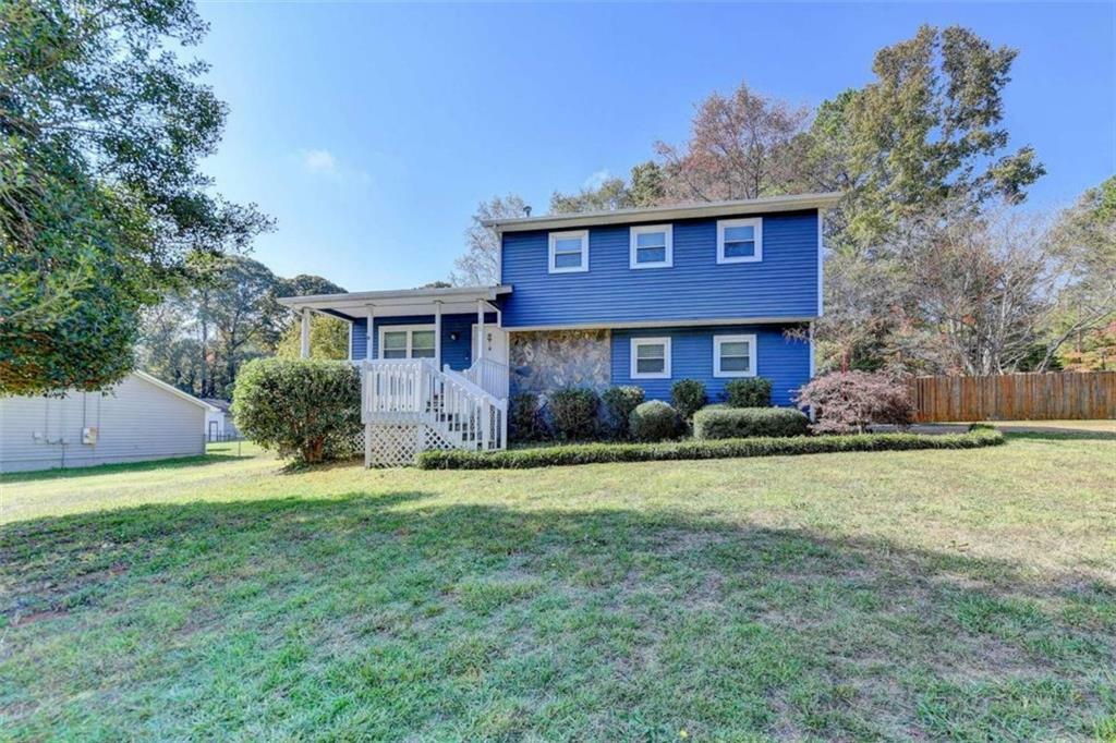 Property Photo:  210 Summertown Drive  GA 30281 