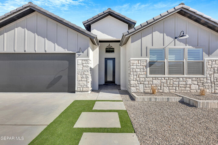 Property Photo: 1416 Dylan Place TX 79928