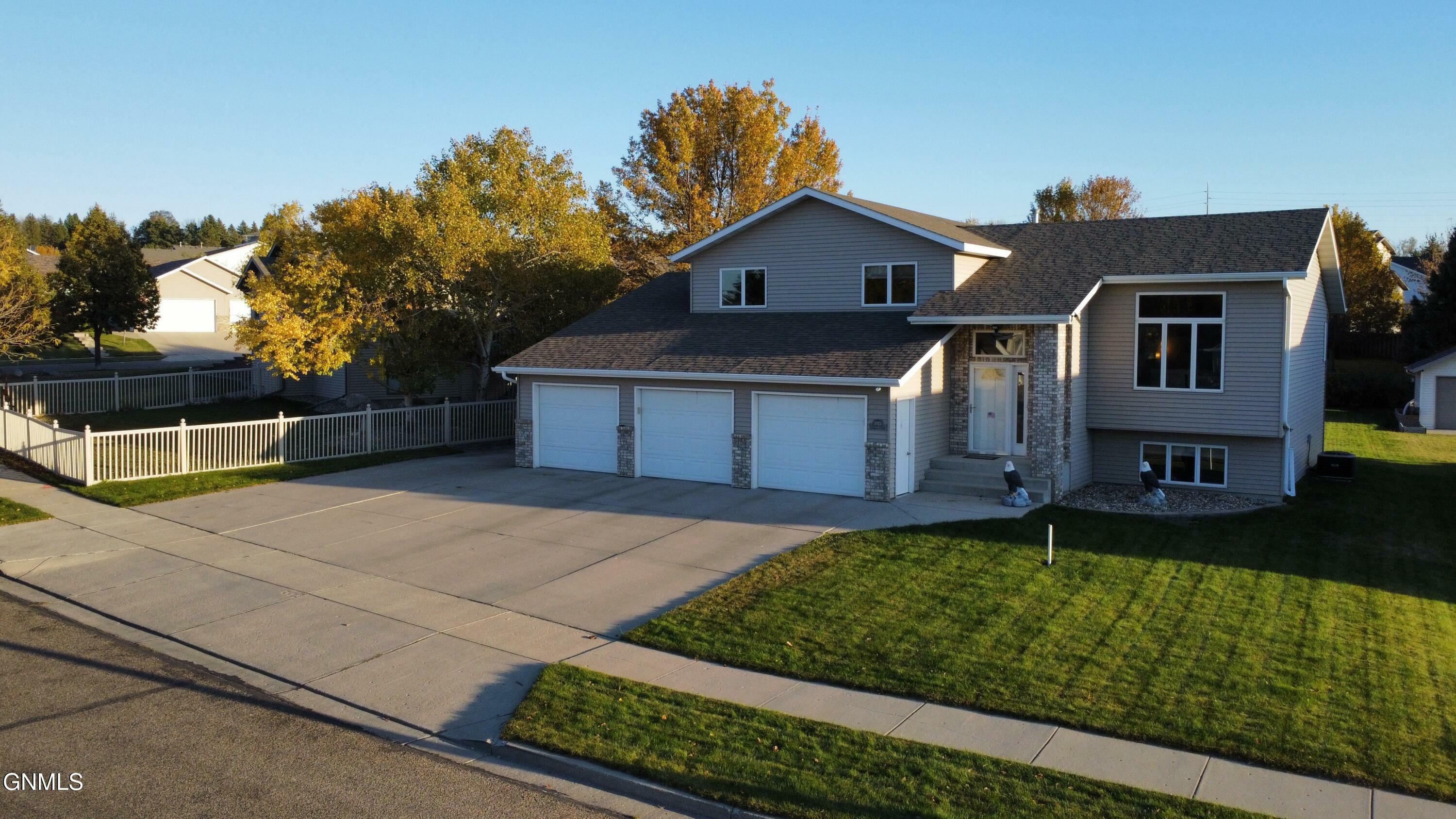 Property Photo:  3043 Cody Drive  ND 58503 