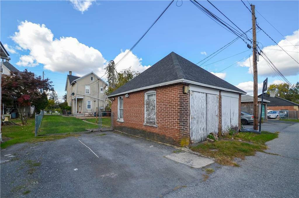 Property Photo:  1053 3rd Street  PA 18052 