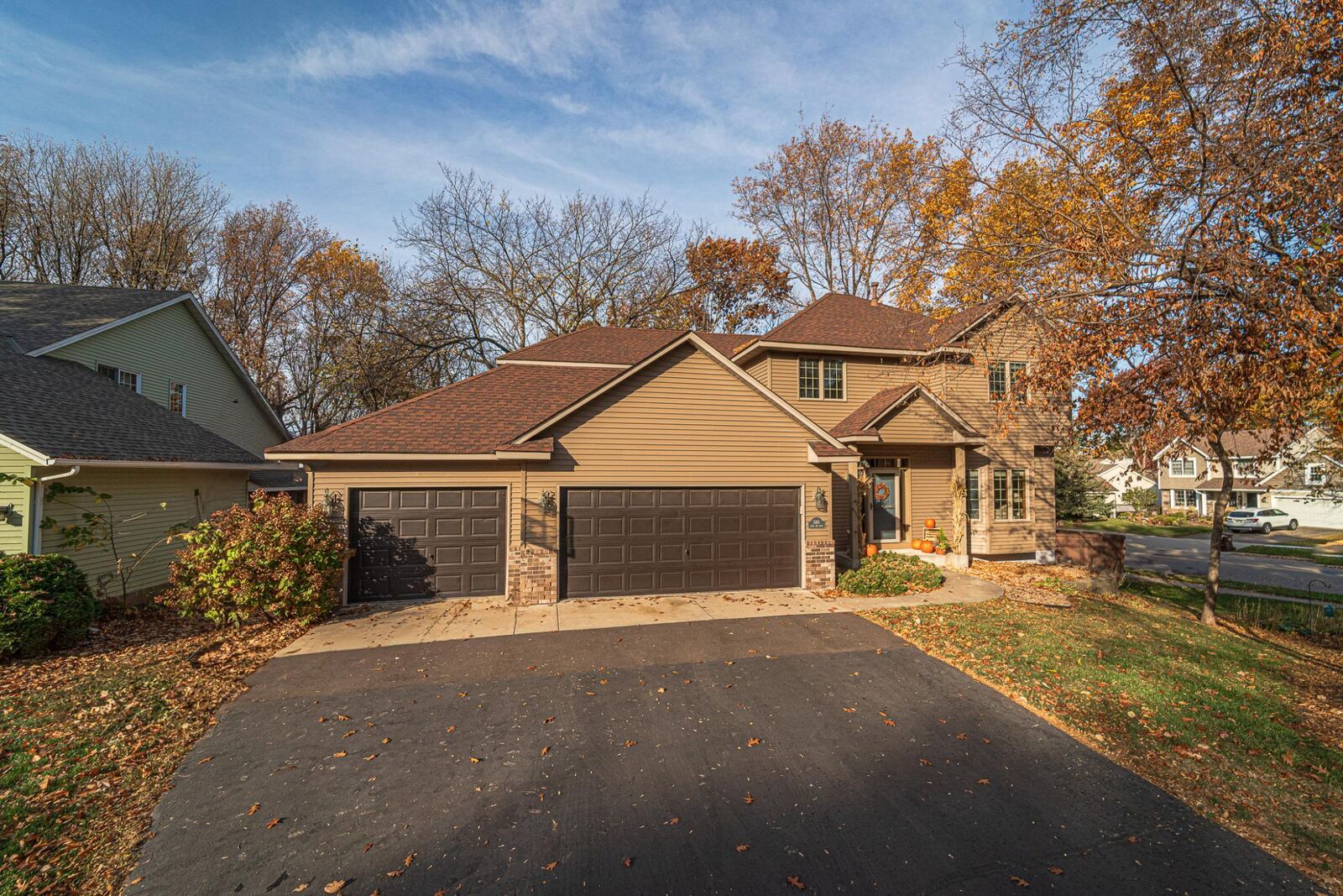 Property Photo: 5861 River Oak Drive MN 55378