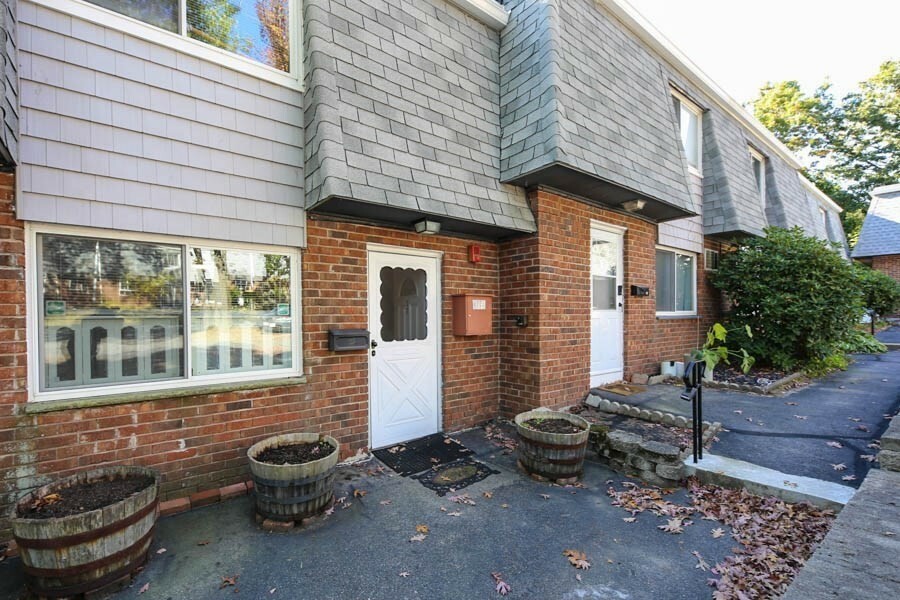 Property Photo:  141 Thissell Ave 27  MA 01826 