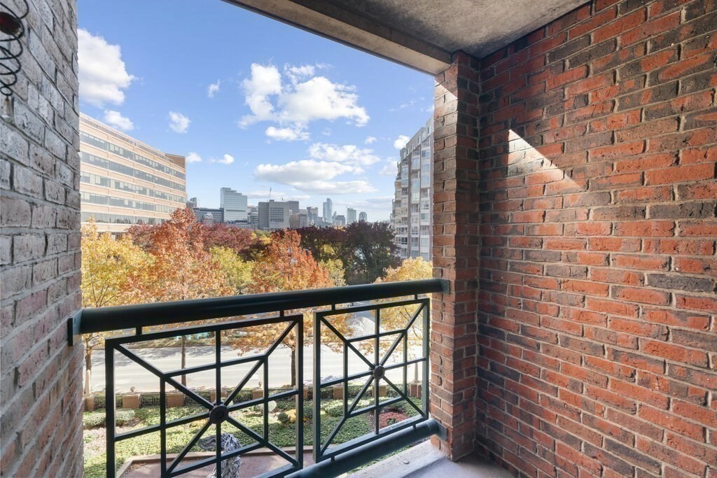 Property Photo:  10 Rogers St 507  MA 02142 