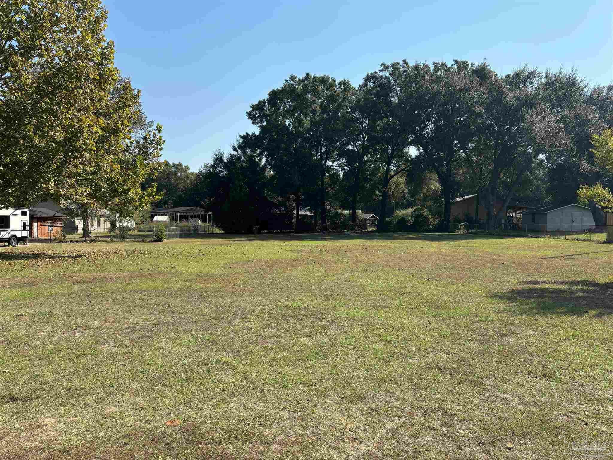 Property Photo:  Mayo Cir  FL 32571 