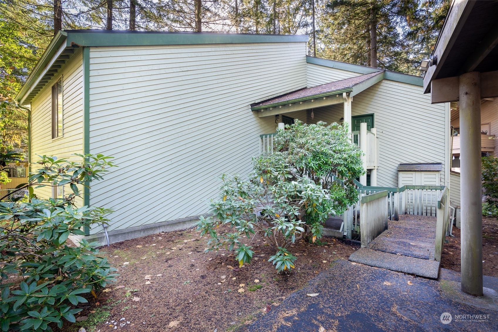 Property Photo:  141 S 330th Street D  WA 98003 