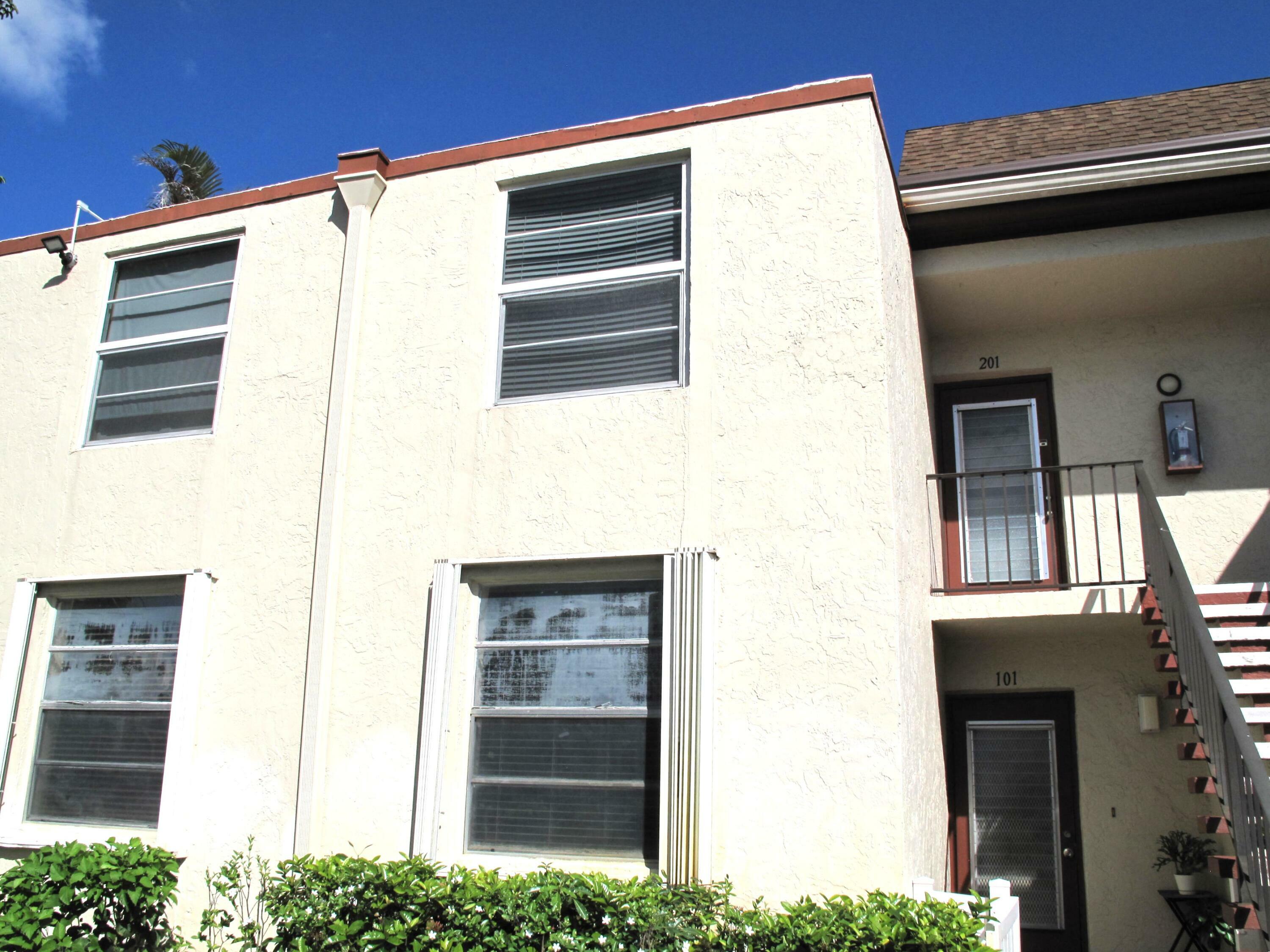 Property Photo:  9 Willowbrook Lane 201  FL 33446 