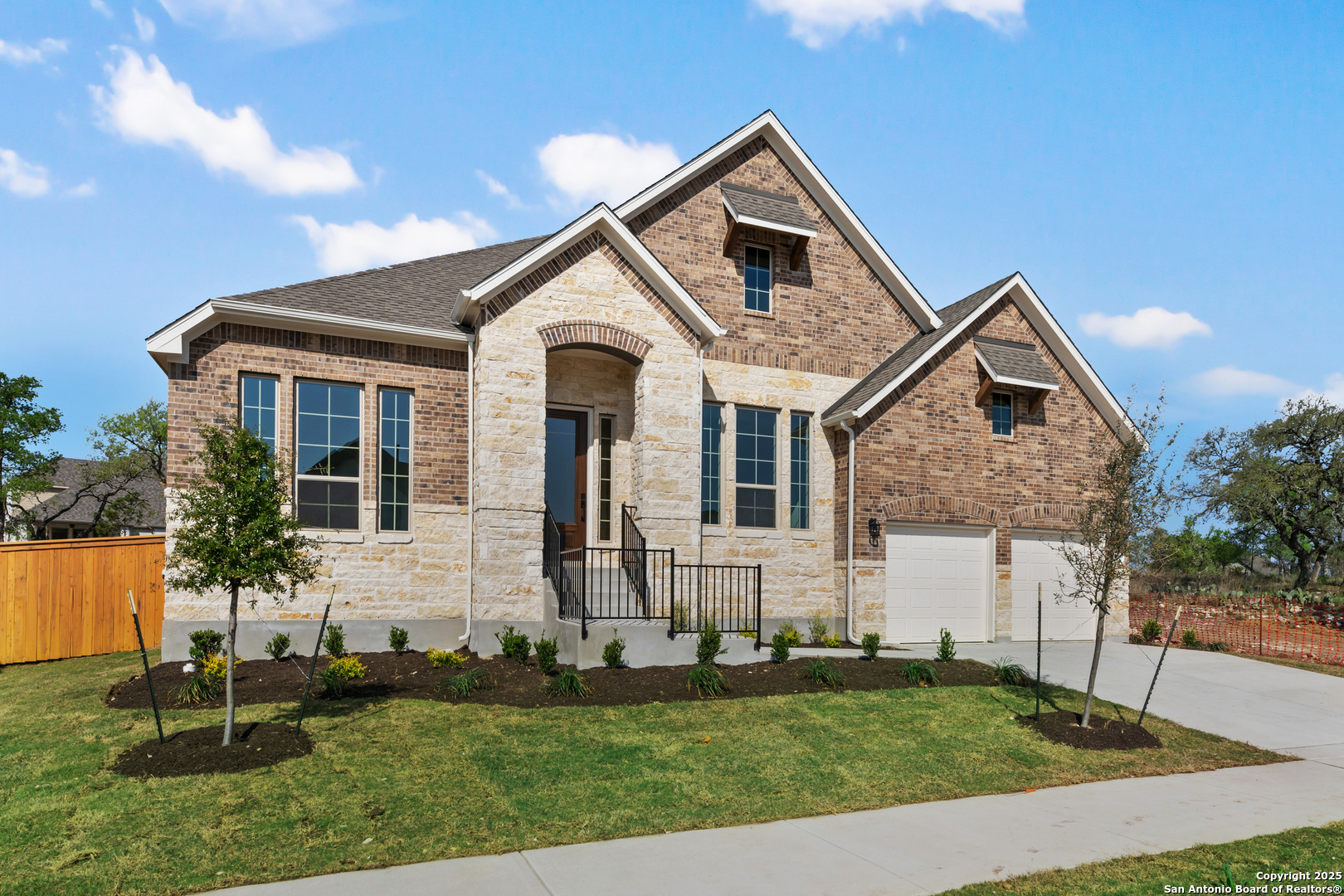 Property Photo: 117 Cherokee Sedge Path TX 78666