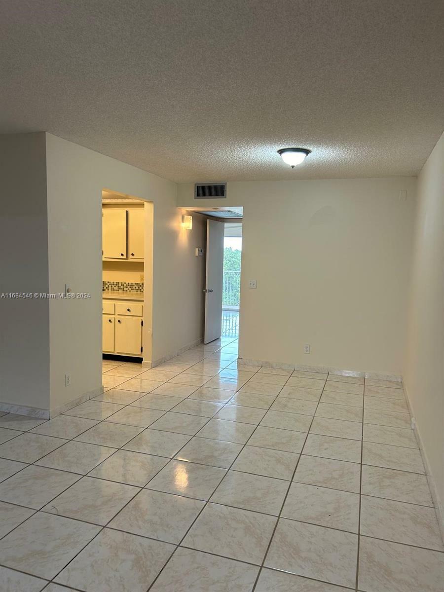 Property Photo:  850 SW 133rd Ter 416B  FL 33027 