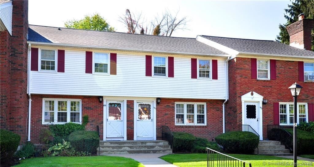 Property Photo:  101 Brandywine Lane 101  CT 06078 