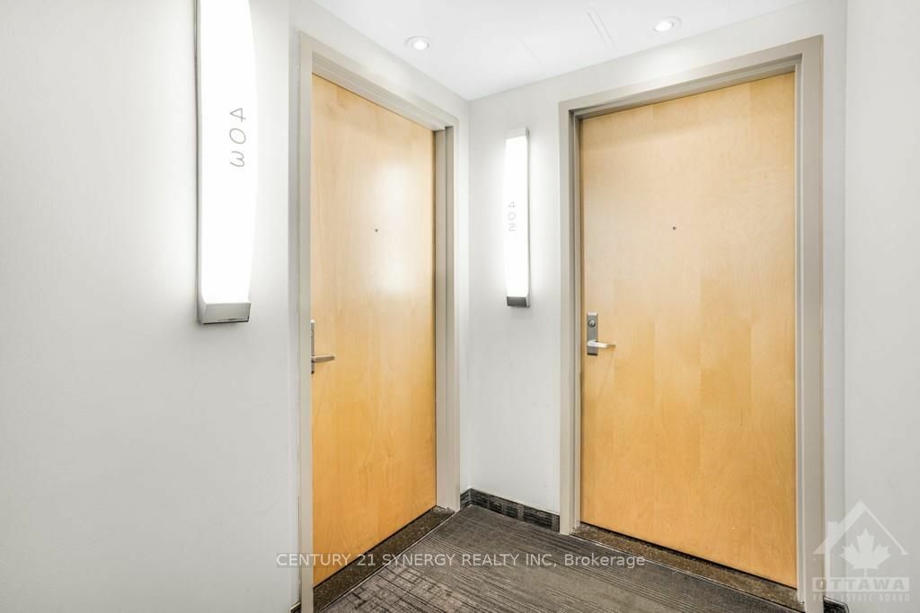 Property Photo:  40 Nepean St 403  ON K2P 0X5 