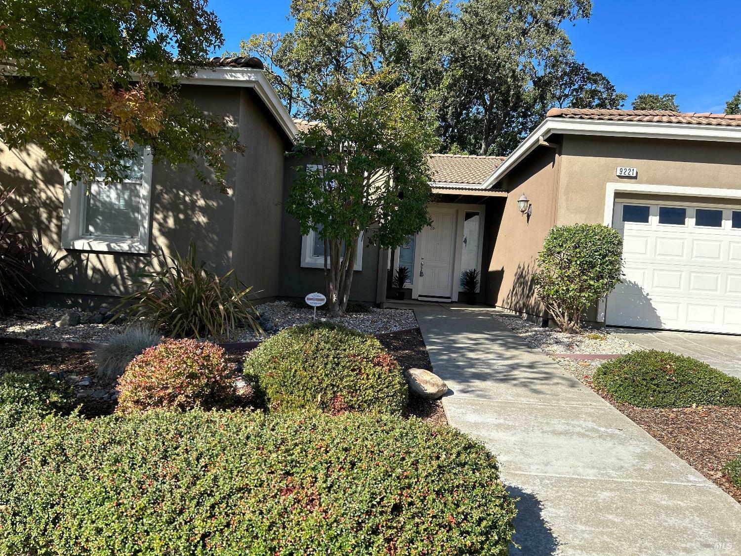 Property Photo:  9221 Oak Trail Circle  CA 95409 